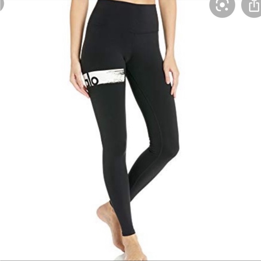 ALO Yoga Airbrush Legging Paint Stripe. Size small. NWT